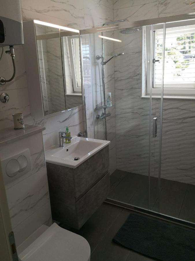 Two Bedroom Apartment With A Sea View & A Balcony Dubrovnik Extérieur photo