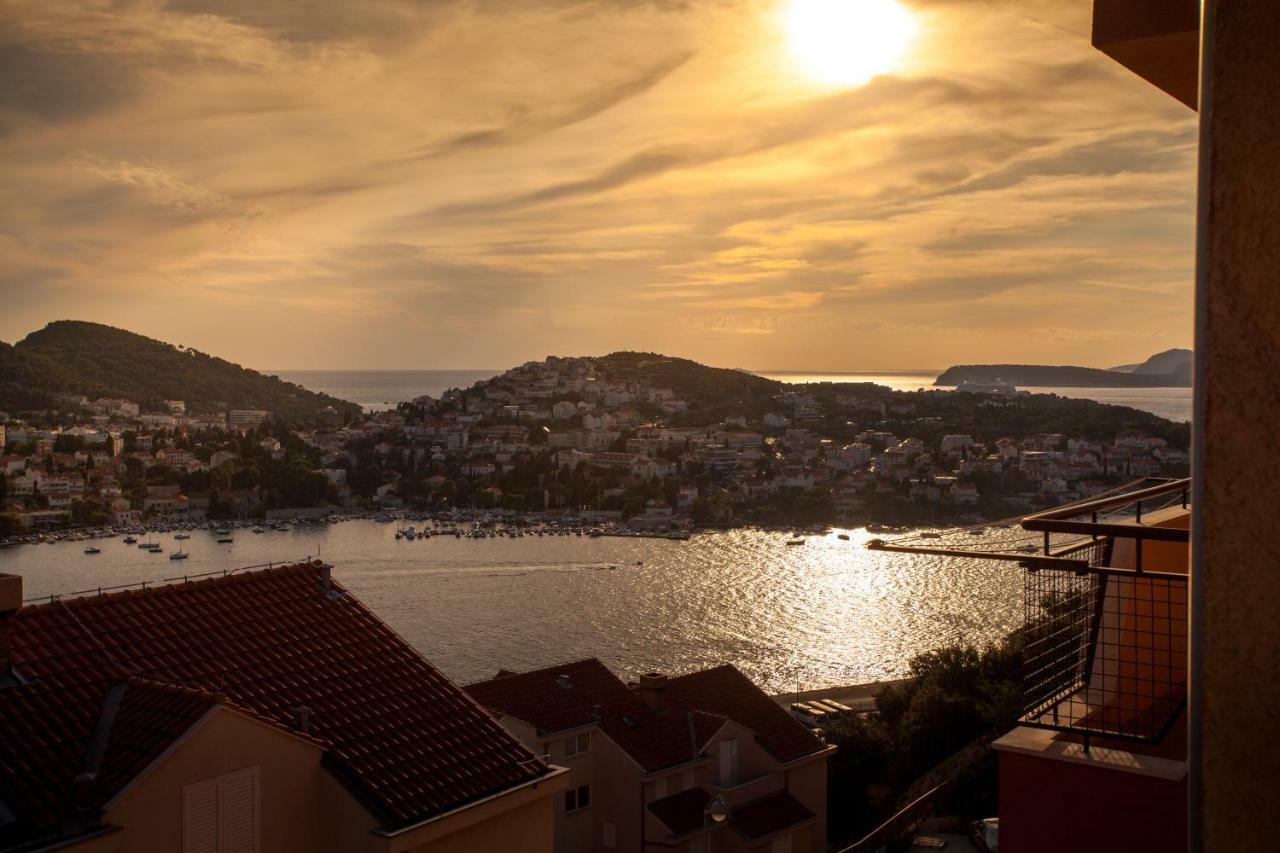 Two Bedroom Apartment With A Sea View & A Balcony Dubrovnik Extérieur photo