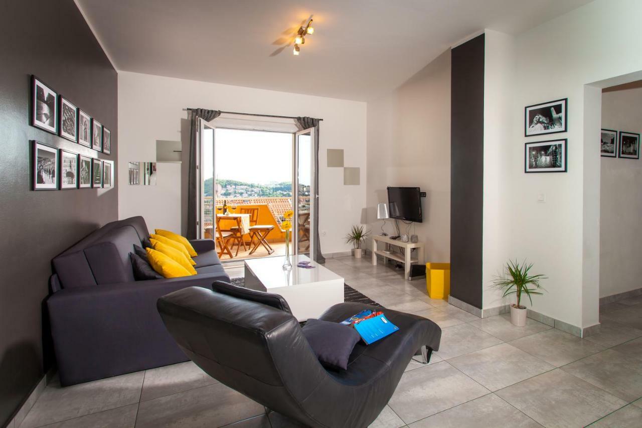 Two Bedroom Apartment With A Sea View & A Balcony Dubrovnik Extérieur photo